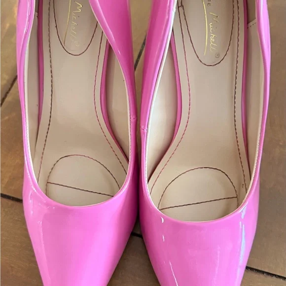 Anne Michelle Vibrant Pink Heels - Picture 2 of 3